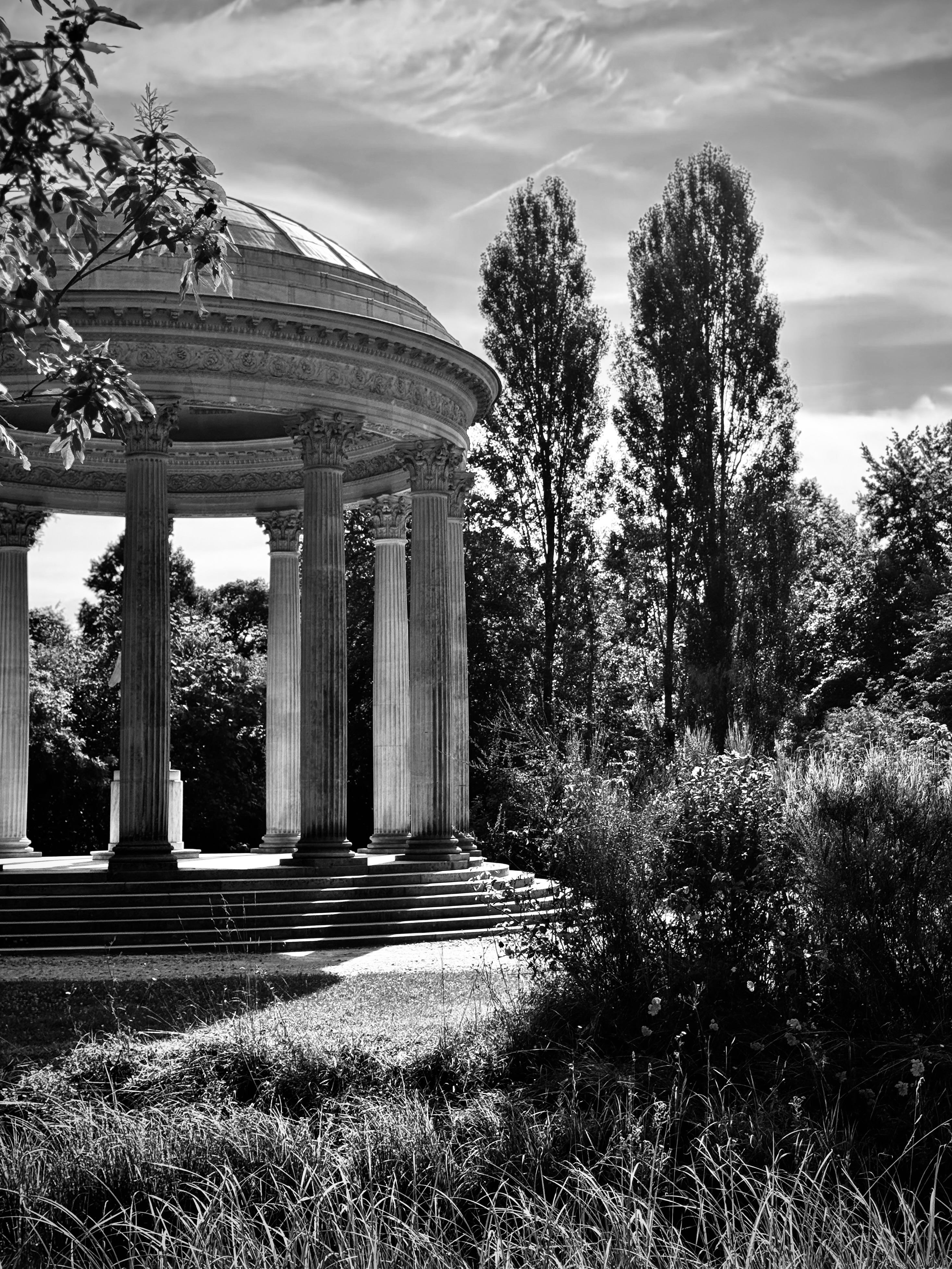 Classical rotunda