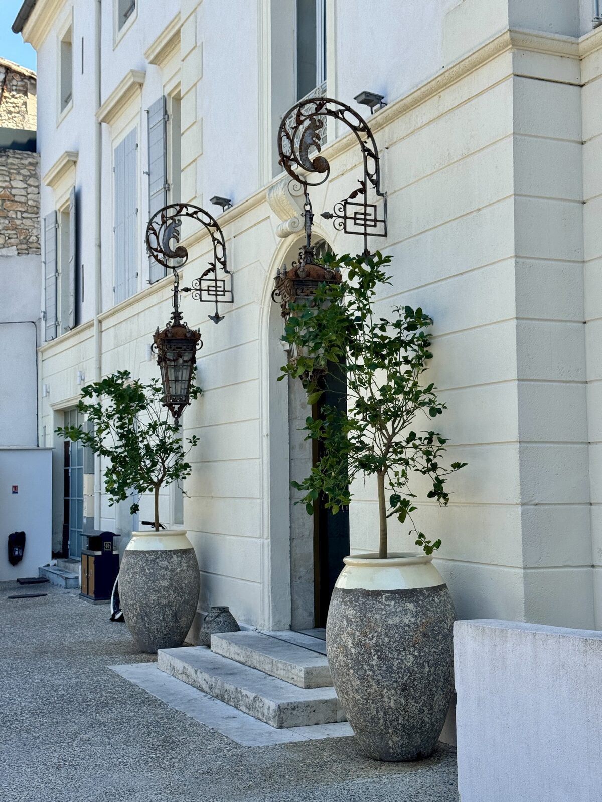 A door in Saint-Rémy-de-Provence